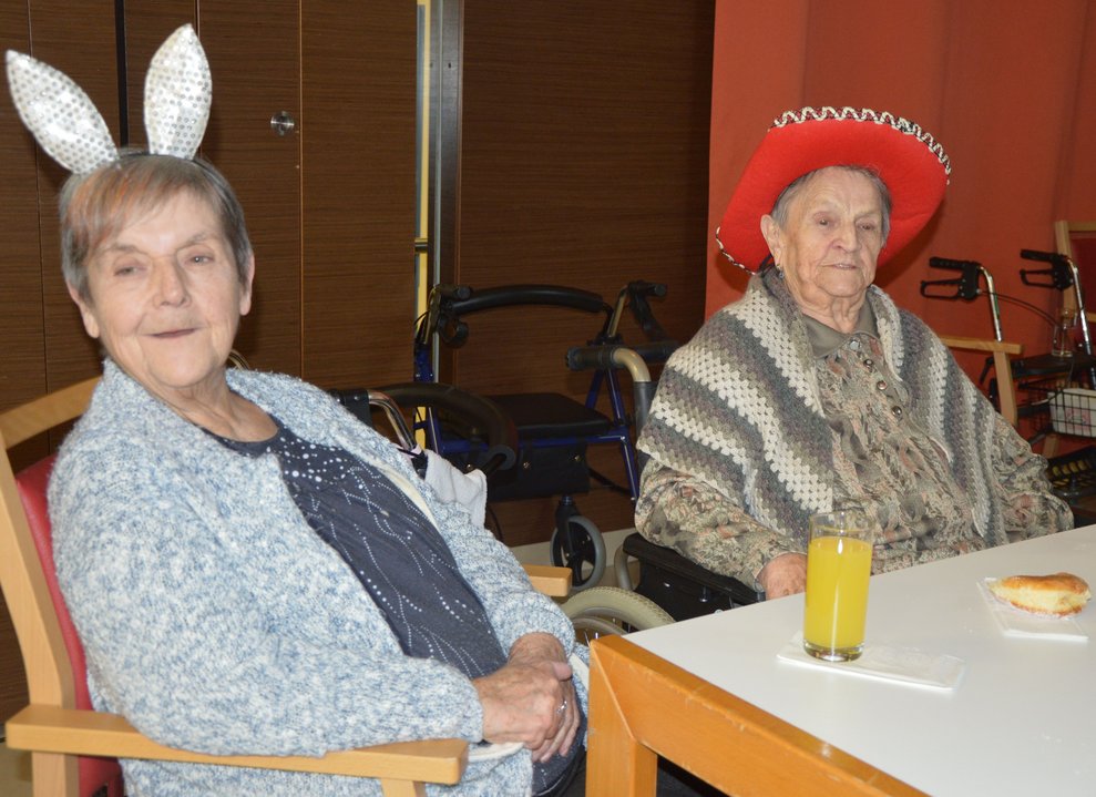 Bunte Faschingsverkleidungen
