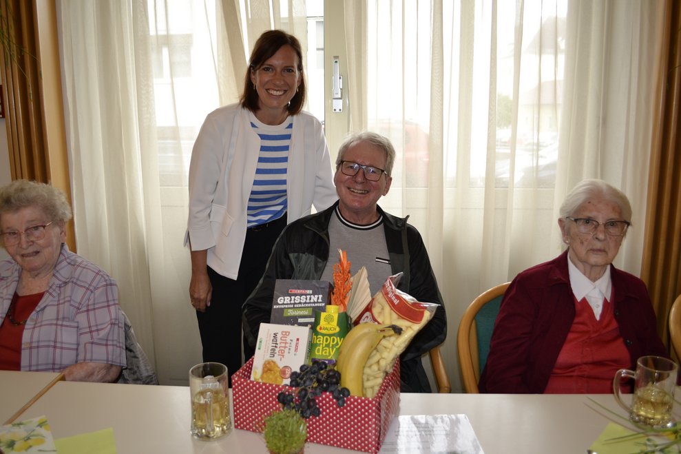 Geschenküberreichung