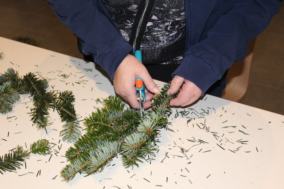 Adventkranz binden