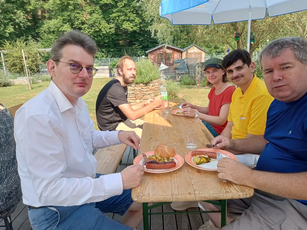 Mahlzeit, alle miteinander! Lasst es euch gut schmecken.