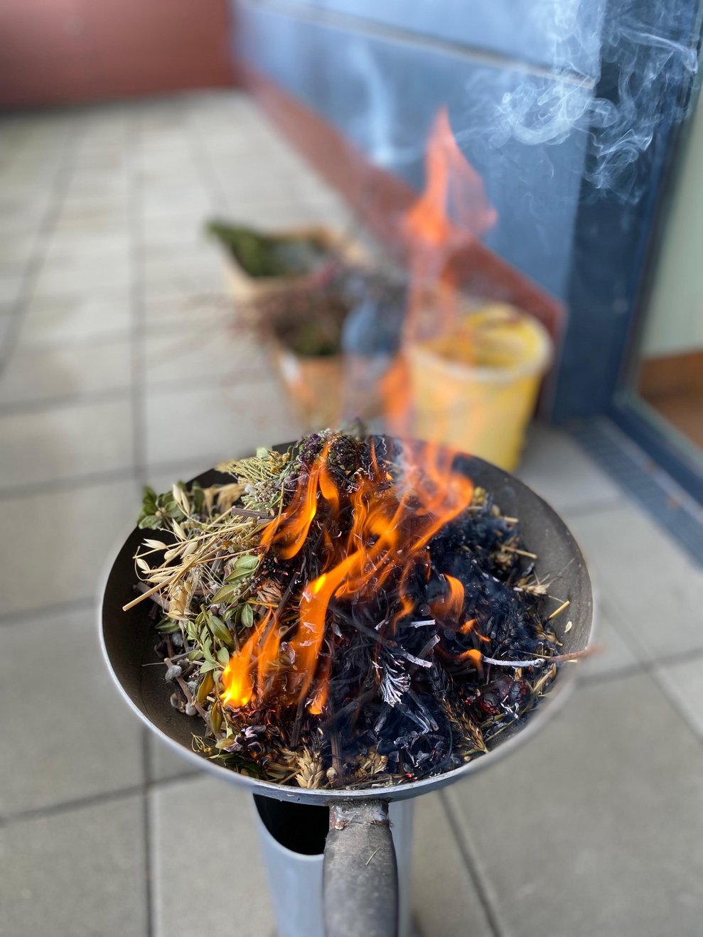 Feuer. 