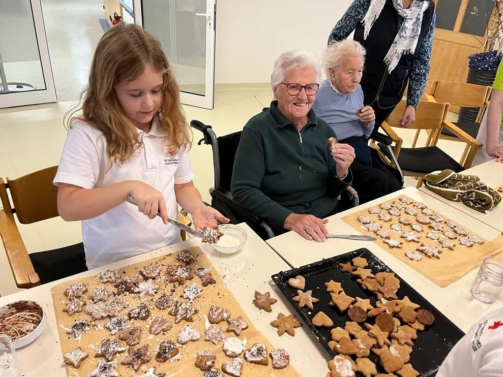 der Lebkuchen wird glasiert