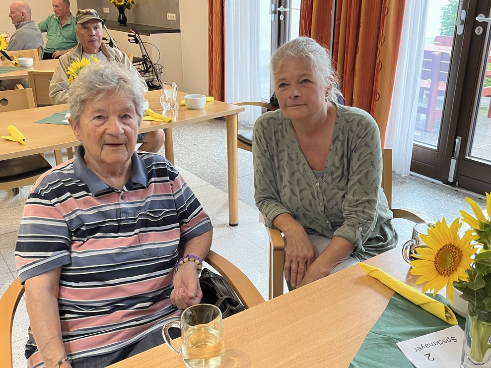Bewohnerin mit Angehörigen