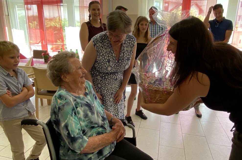 ...gratulieren Frau Breinhölder ganz herzlich...