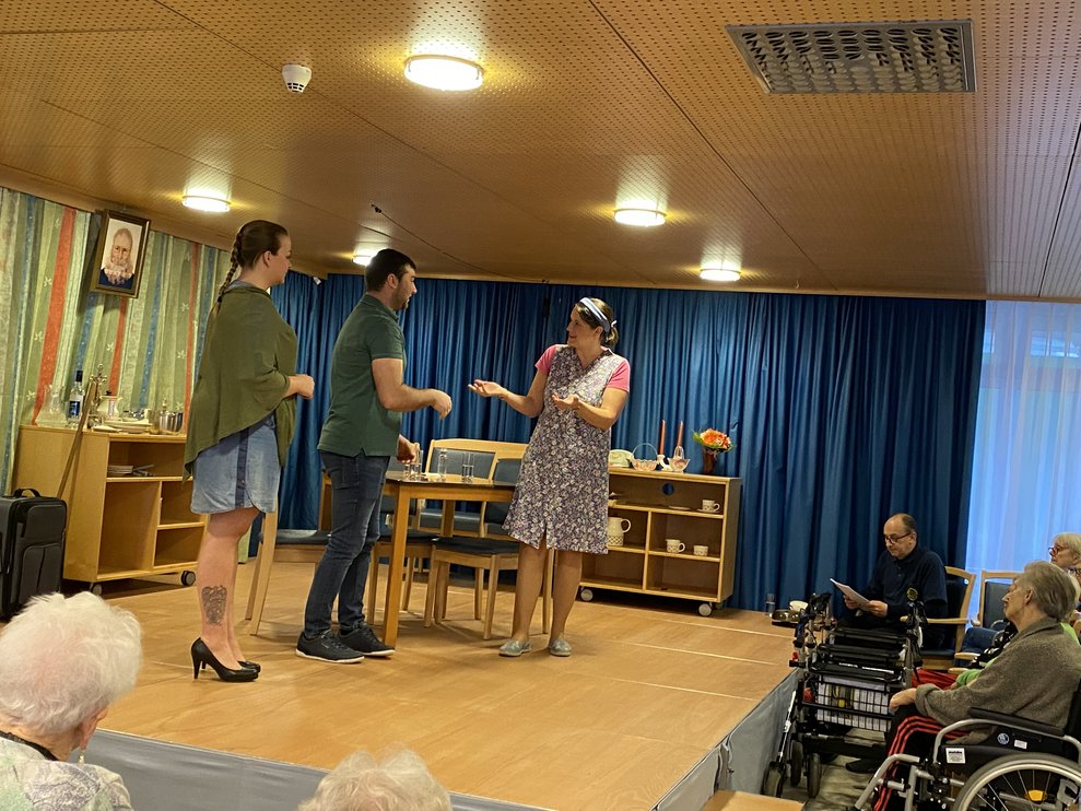 Schauspieler auf Bühne