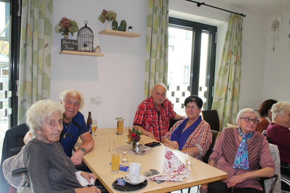 Bewohner/innen und Angehörige