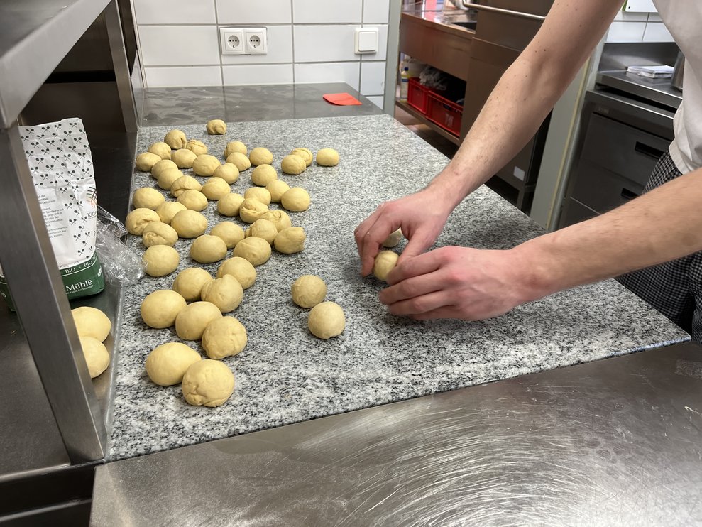 Krapfen backen