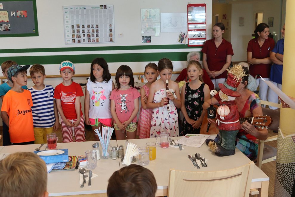 Überraschungsbesuch der Volksschulkinder