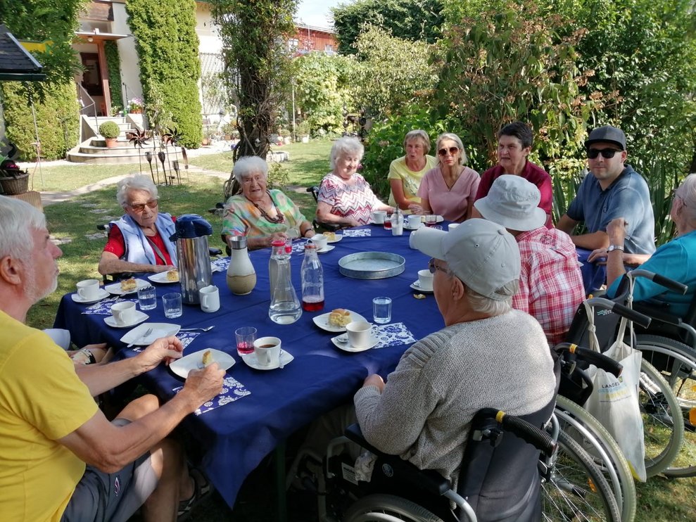 Keramik im Garten Ausflug 2024