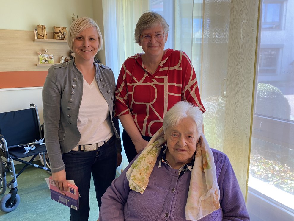 Frau Anibas wurde zum 93. Geburtstag gratuliert.