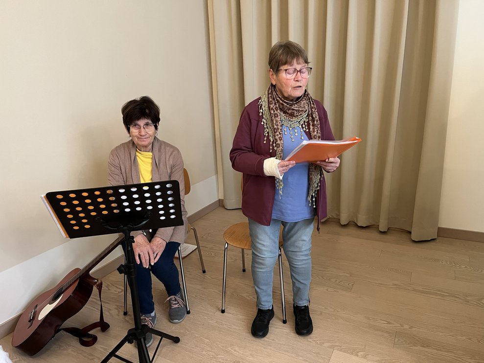 Musikalische Untermalung von 2 Damen