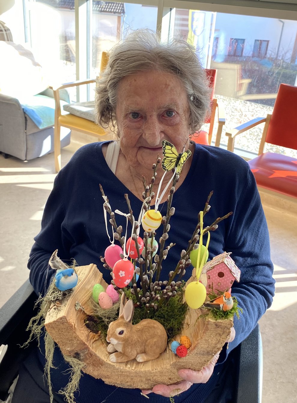 Auch mit 101 Jahren wird noch begeistert gebastelt.