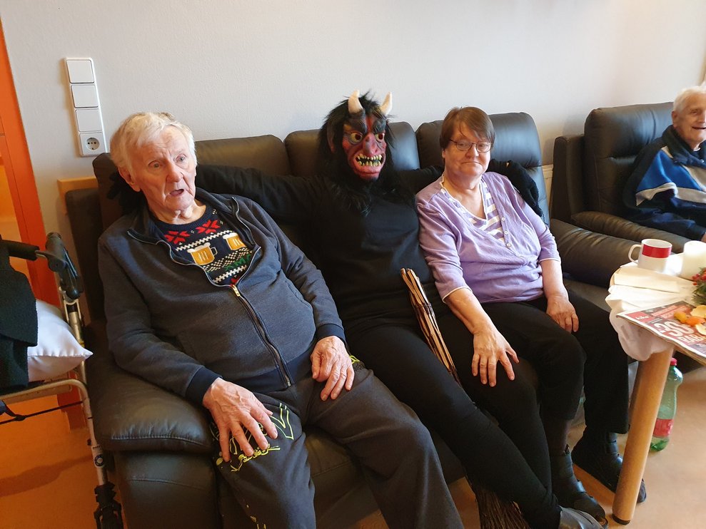 BewohnerIn mit Krampus
