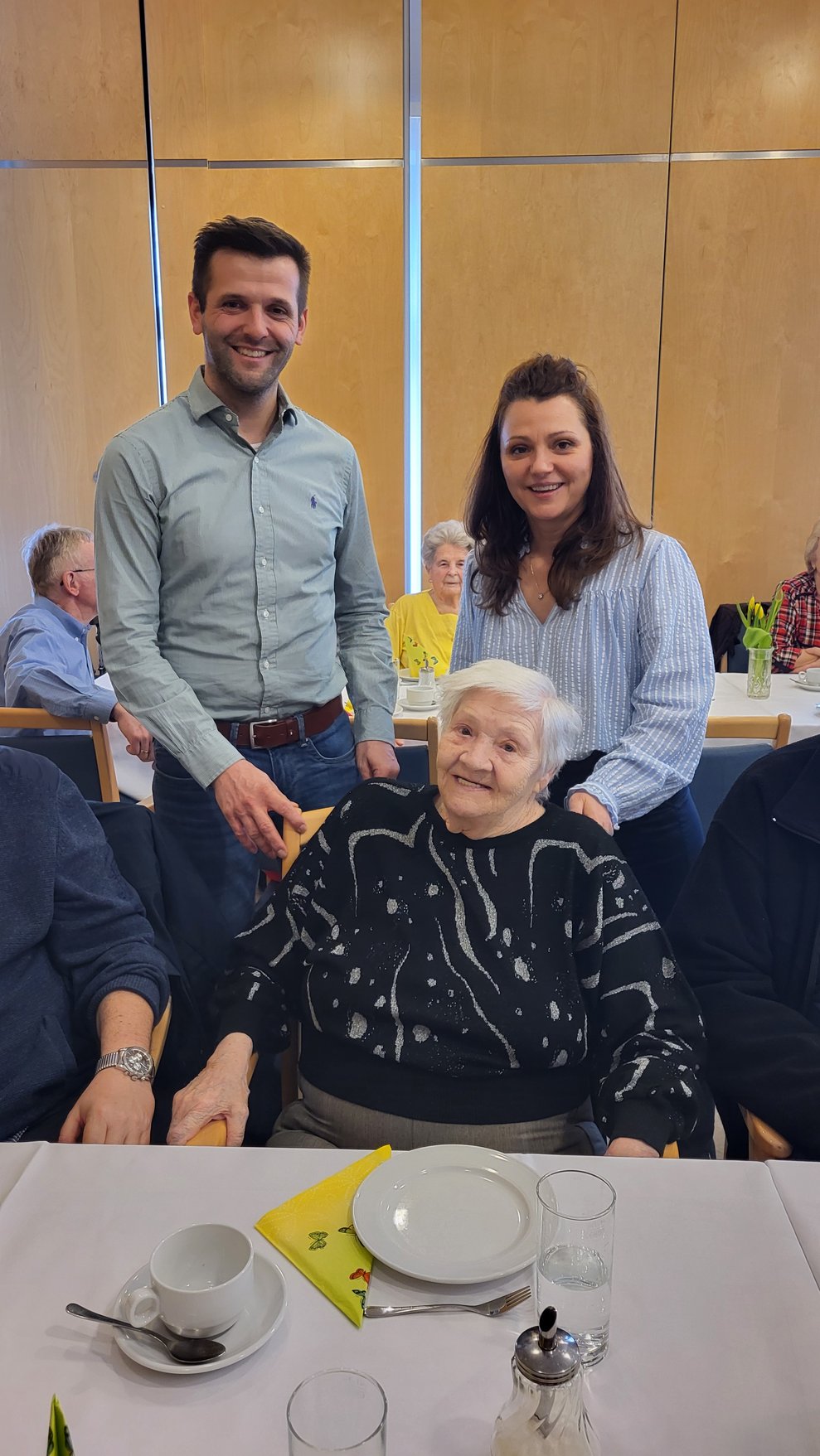 Jubilarin mit Direktoren