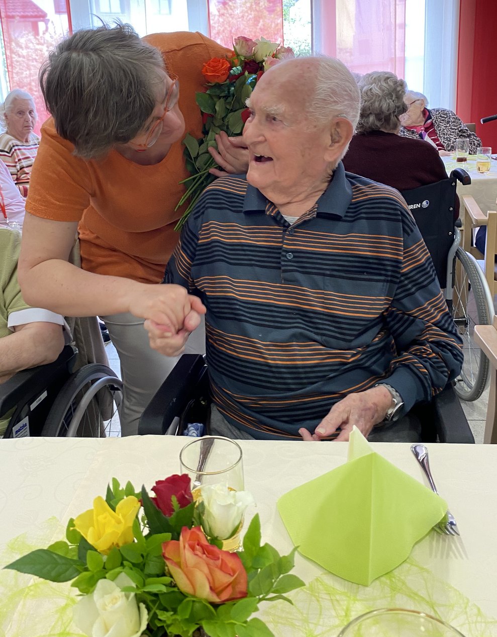 ... sie bekommen Schokoherzen zum Vatertag.