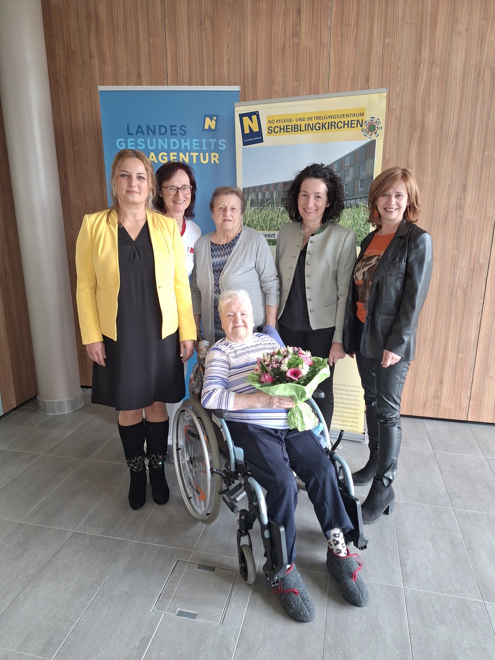 Wir gratulieren Frau Rosa Schwarz zum 85. Geburtstag.