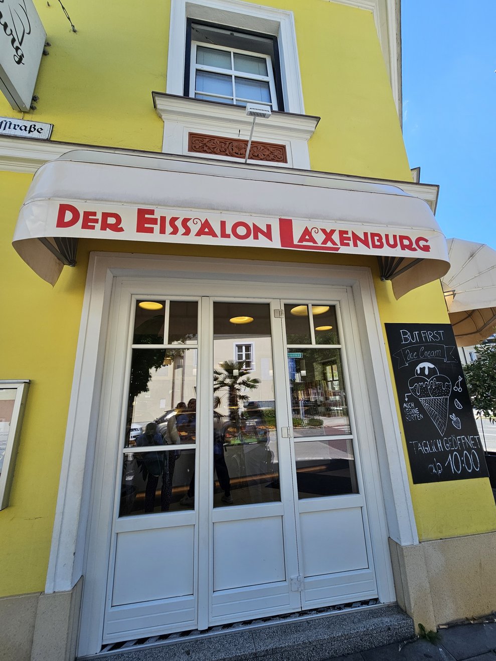 Bevor wir die Heimreise antraten holten wir uns noch ein Eis.