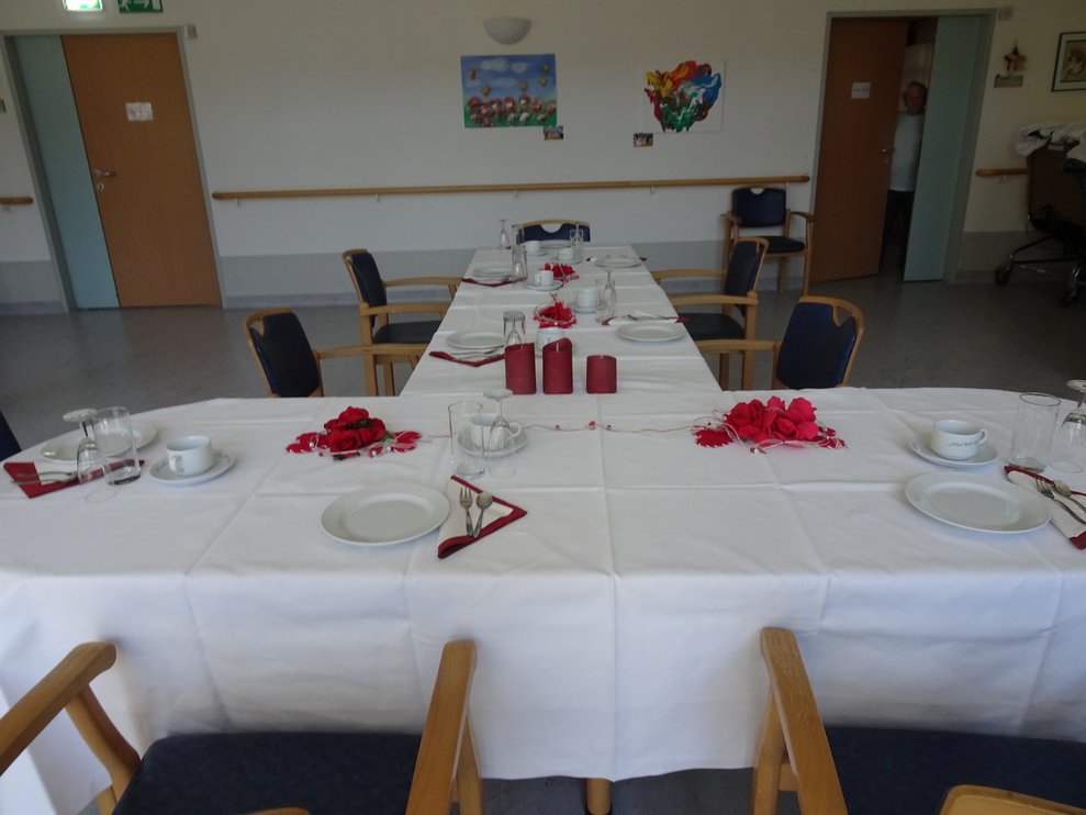 Was für ein schön gedeckter Tisch!