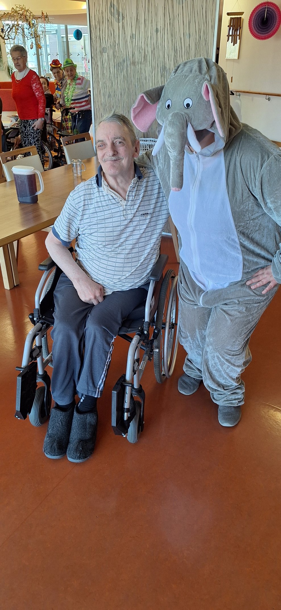 Herr Eckert und Benjamin Blümchen verstehen sich prächtig.