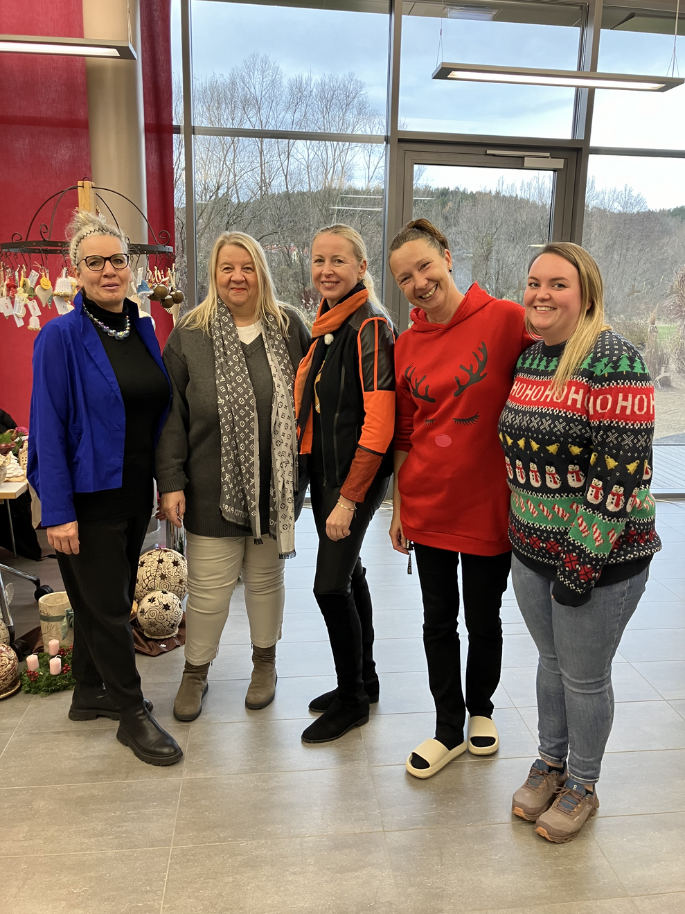 Die Pflegekoordinatorin der Marktgemeinde Scheiblingkirchen-Thernberg, Frau Birgit Leber, ist unserer Einladung zur Premiere des Weihnachtsmarktes ebenfalls gefolgt.