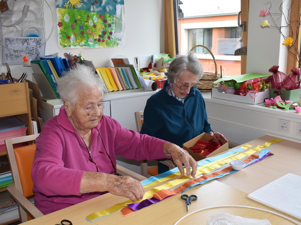 Maibaumaufstellen im PBZ Korneuburg