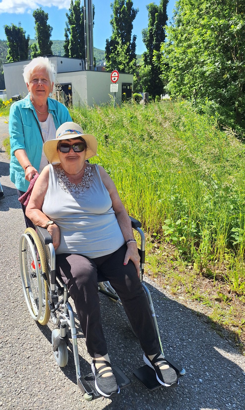 Frau Stickelberger stellt fest: Besser als heute hätten wir es mit dem Wetter ja fast nicht erwischen können.