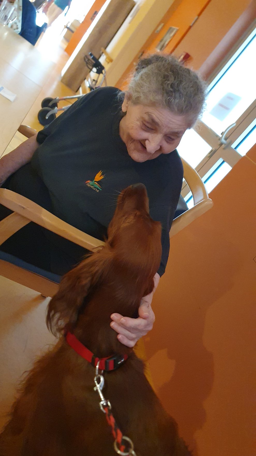 Bewohner mit Hund