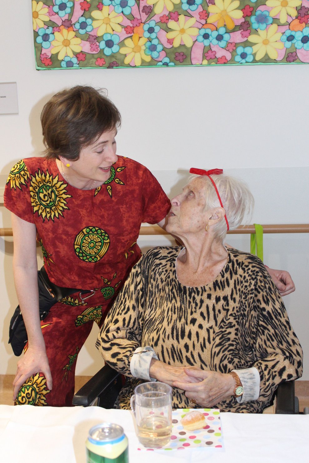 Unsere TherapeutInnen sind auch besonders farbenfroh gekleidet.
