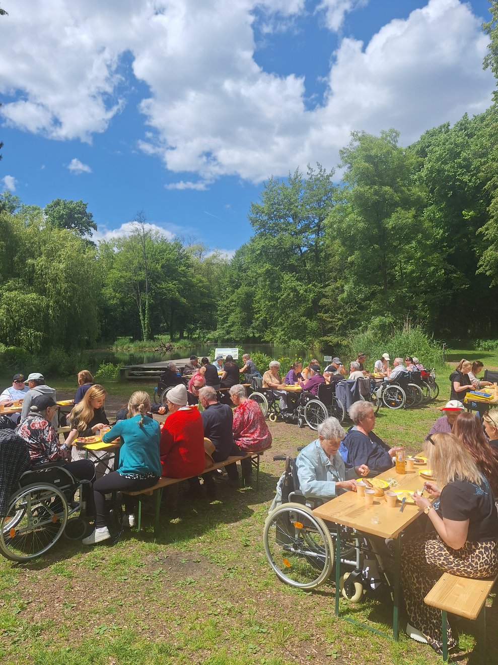Unsere Fotografin weiß gar nicht, wo sie anfangen soll. Bei dem tollen Wetter sind die schönen Motive natürlich unbegrenzt vorhanden.
