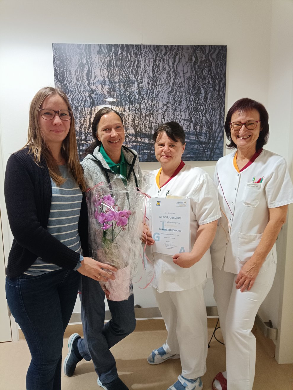 Wir gratulieren PA Petra Markon zum 30jährigen Dienstjubliäum.