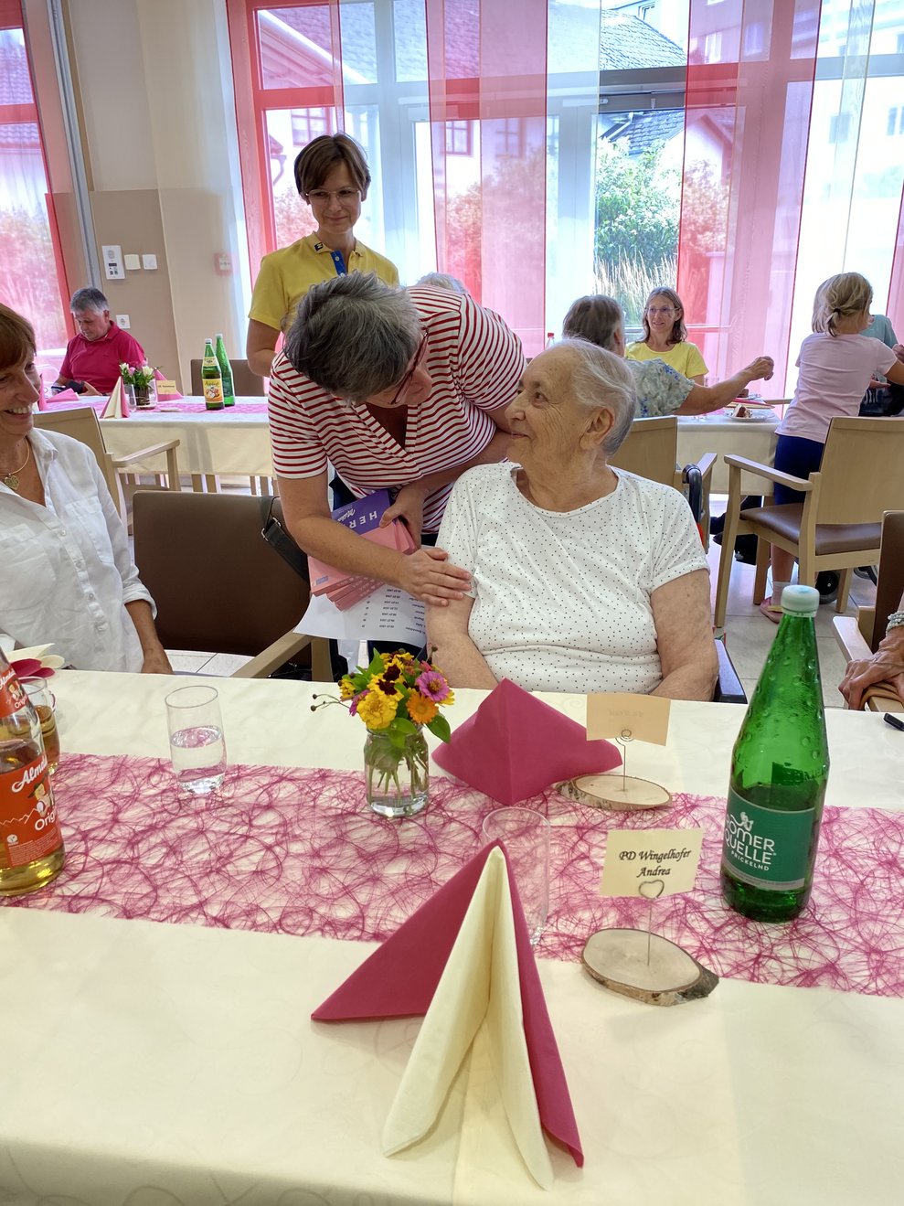 Fr. Frasl nimmt die Glückwünsche zum 89.iger gerne entgegen.