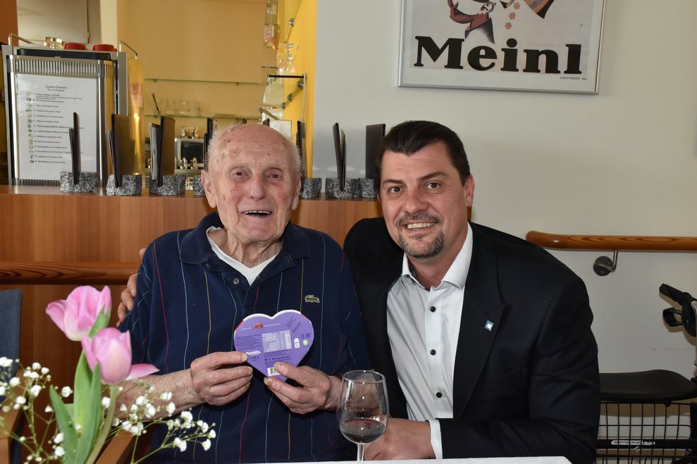 Zwei Männer.