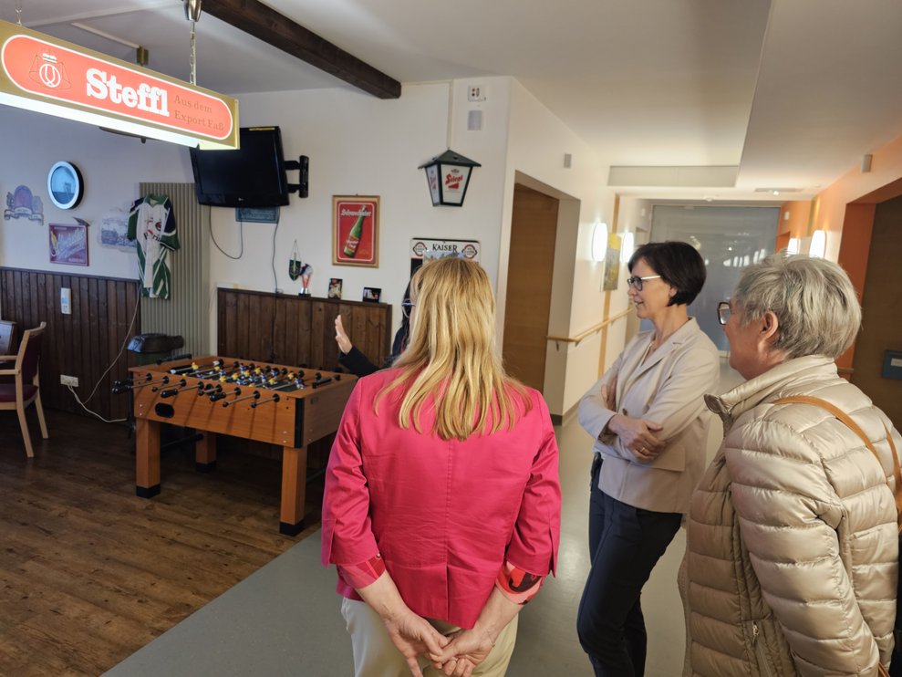 Führung durch das Haus, hier gerade im Wirtshaus.
