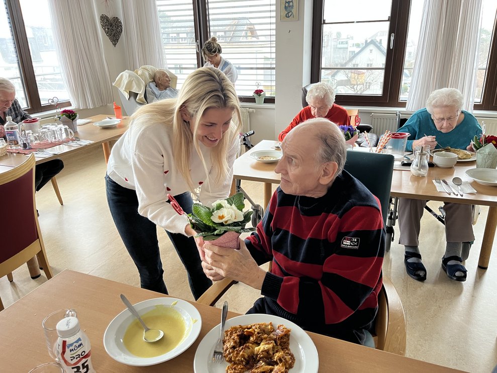 PD Felber mit Bewohner