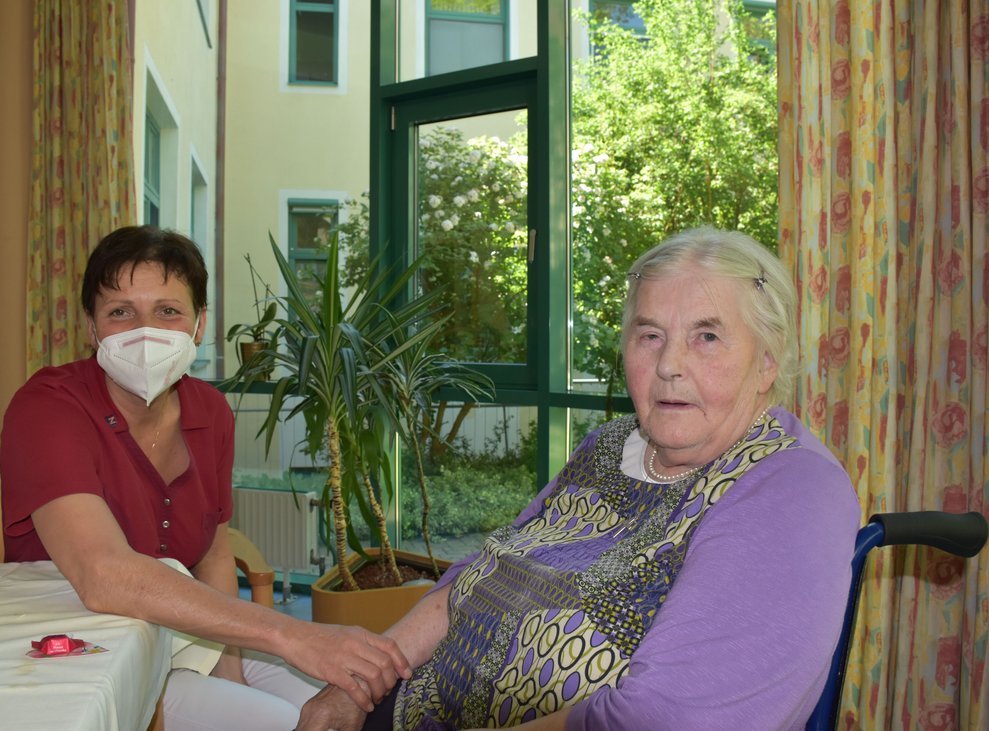 Betreuerin und Bewohnerin