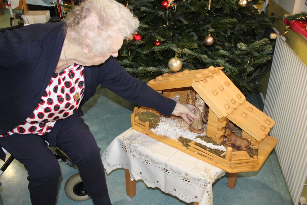 Christbäume schmücken