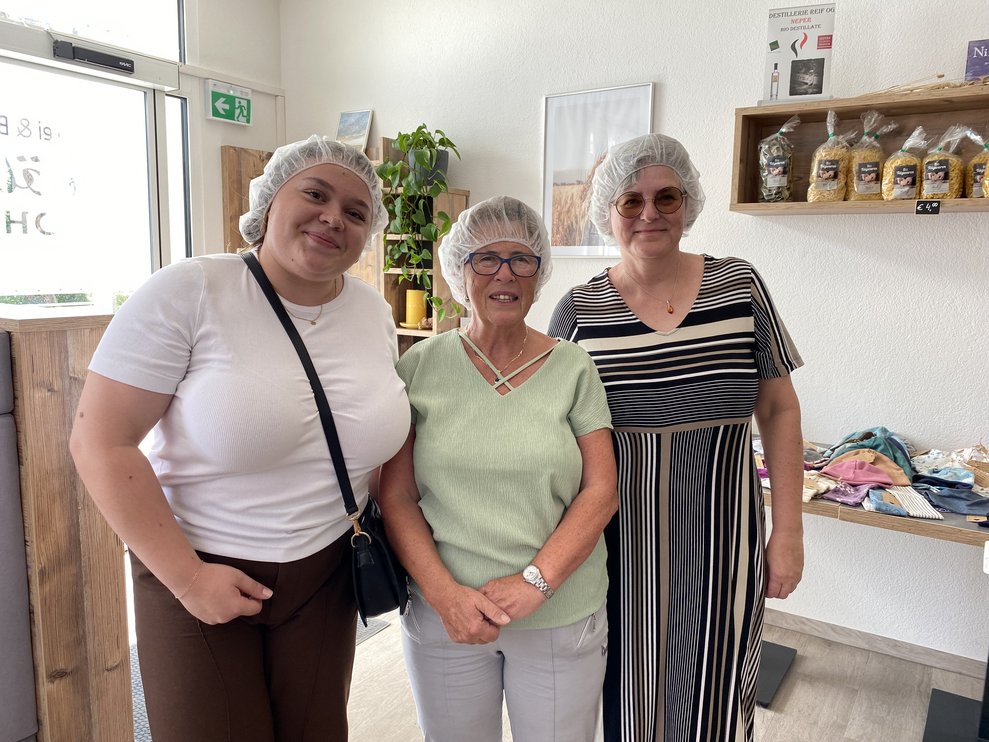 Ines Binder, EA-MA Erika Pollak und Pflegedirektorin Andrea Wingelhofer