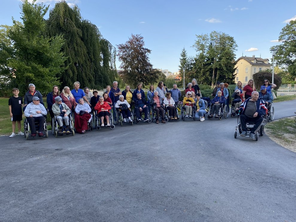 angekommen am Festgelände- eine ganz schön große Gruppe
