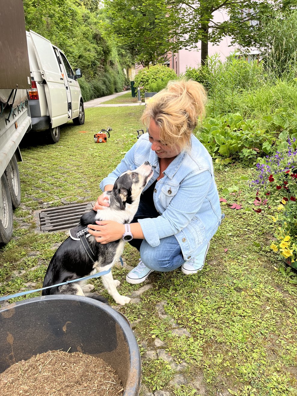 Frau mit Hund