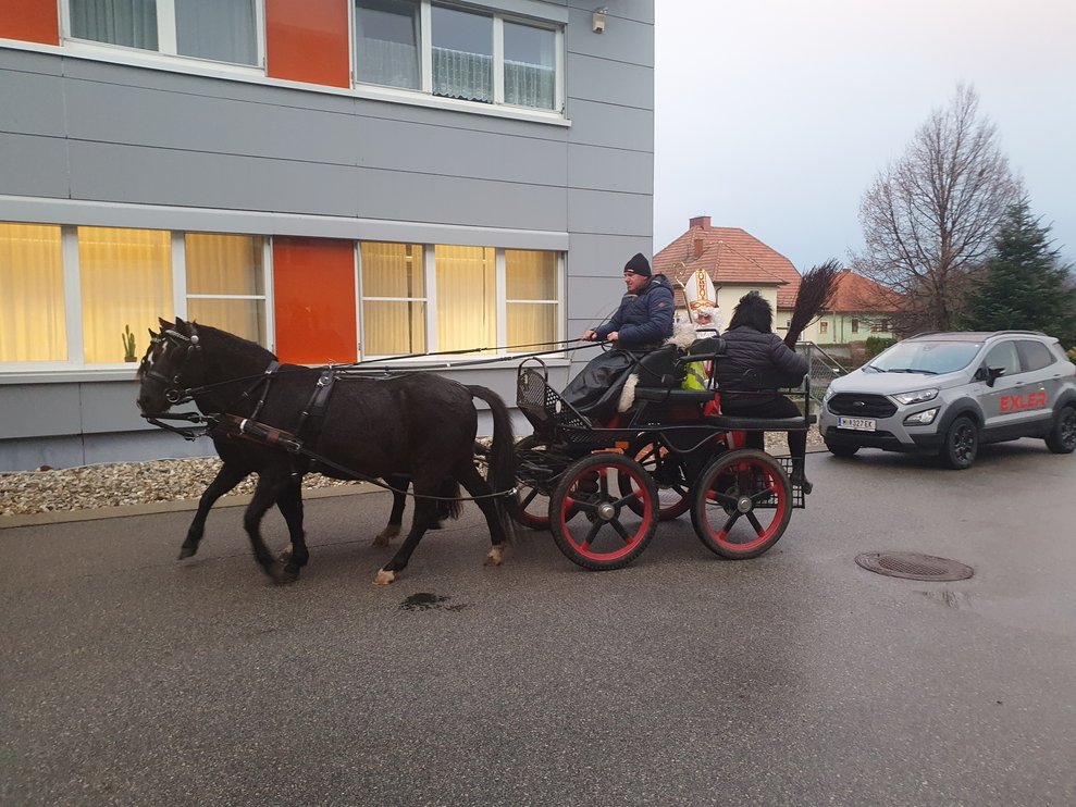 Nikolo auf Kutsche