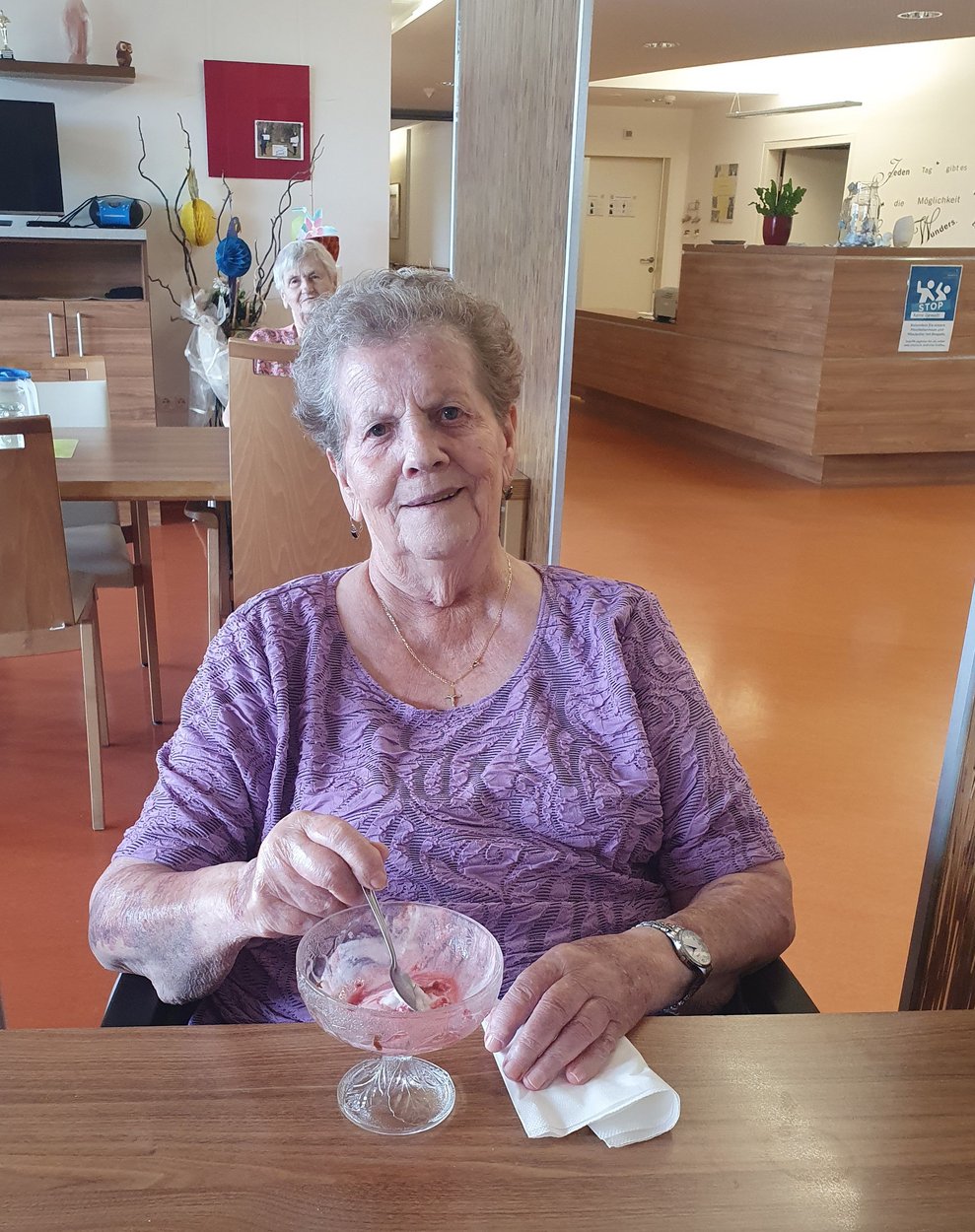 Frau Flasch hingegen schwört auf fruchtiges Erdbeereis.