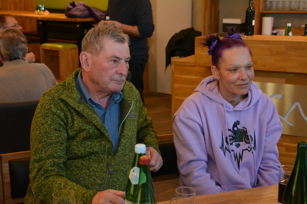Alltagsbegleiterin und ehrenamtlich Tätiger beim Heurigen.