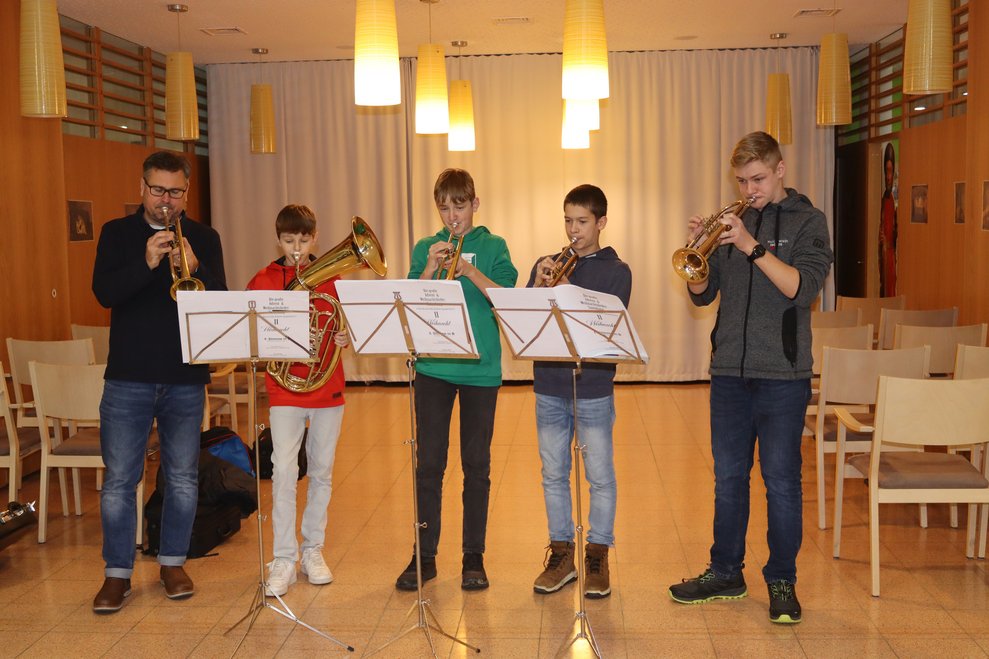 Weihnachtsgrüße der Mittelschule Wallsee