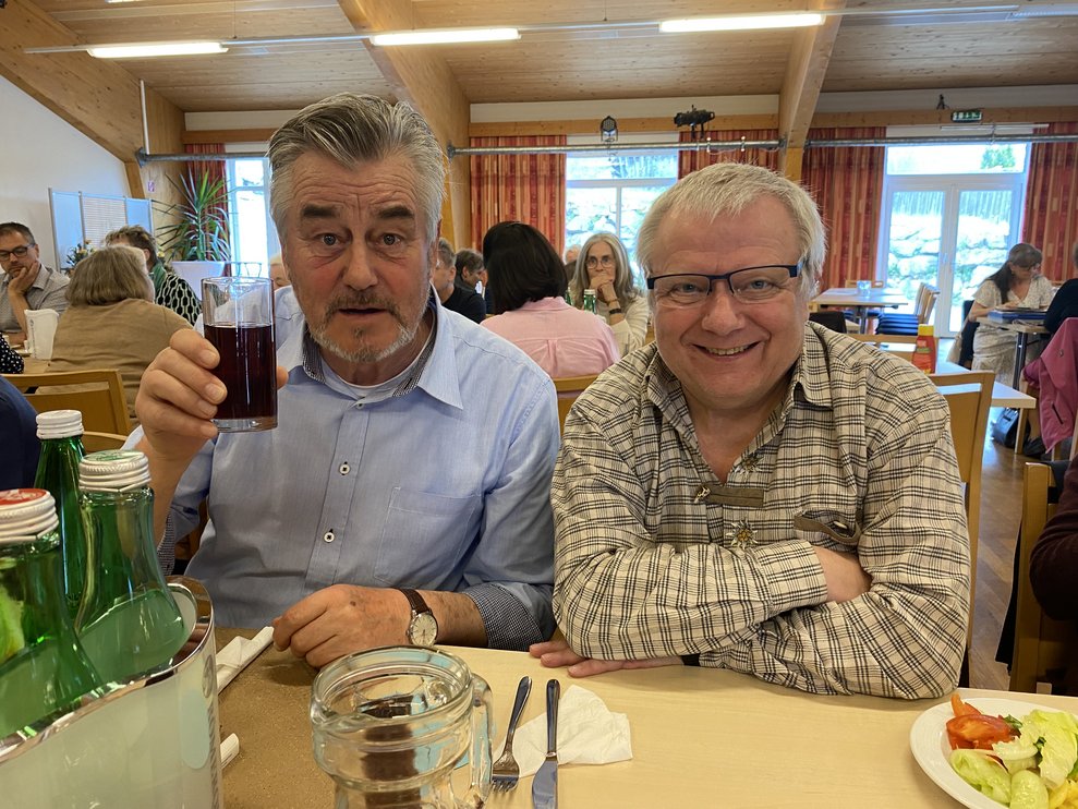 in der Mittagspause entstehen viele nette Gespräche