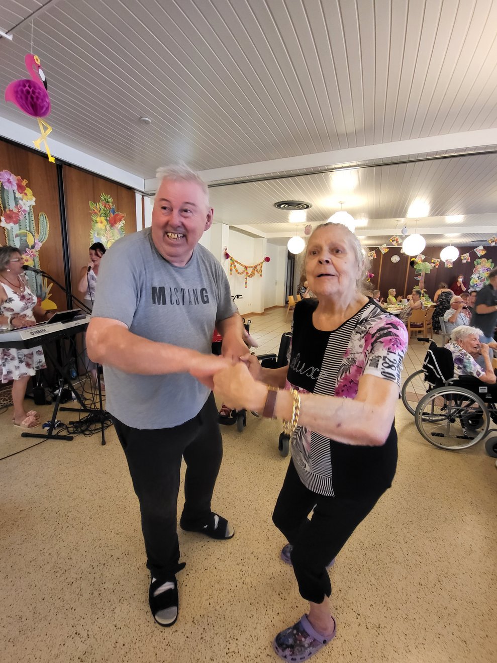 Die Band "Music for life" sorgte für stimmungsvolle Unterhaltung bei den BewohnerInnen.