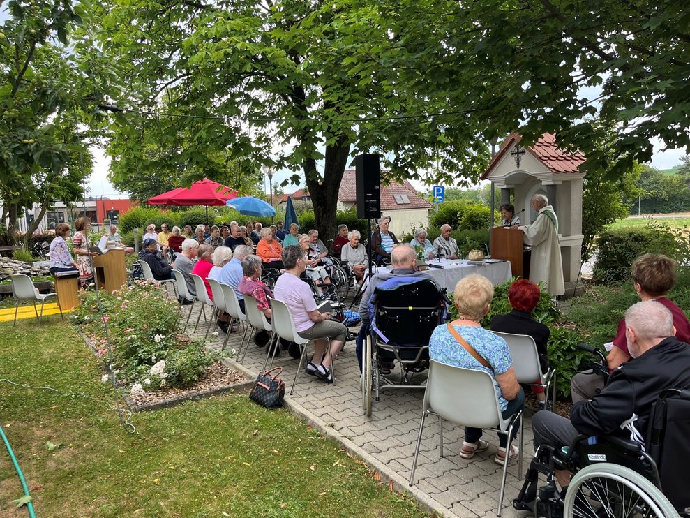 Heilige Messe im Freien
