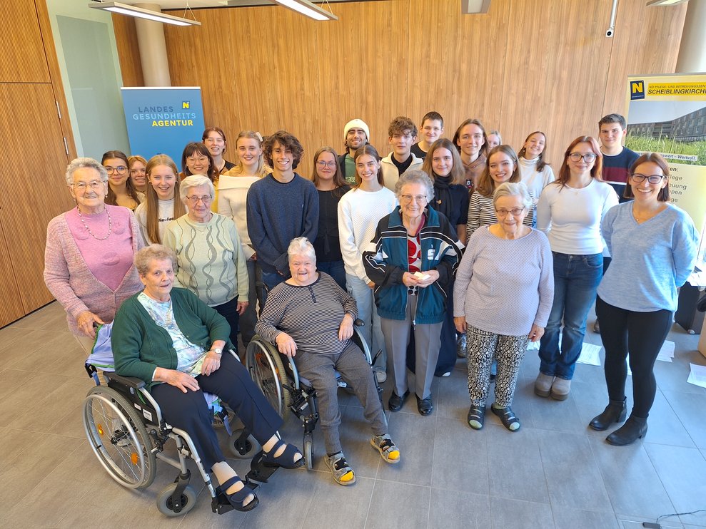 Im Namen unserer Bewohner und Bewohnerinnen bedanken wir uns sehr herzlich bei der Musik-Maturaklasse des BORG Wiener Neustadt und den Pädagoginnen Mag. Sonja Hödl-Sundl, BA und Mag. Beate Schmidt für diesen tollen Besuch in unserem Haus. 
