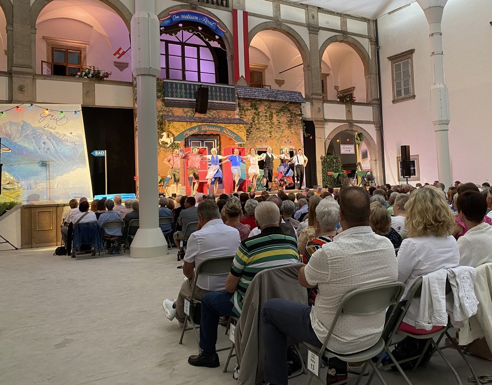 Das Sommertheater begeisterte mit vielen bekannten Melodien.