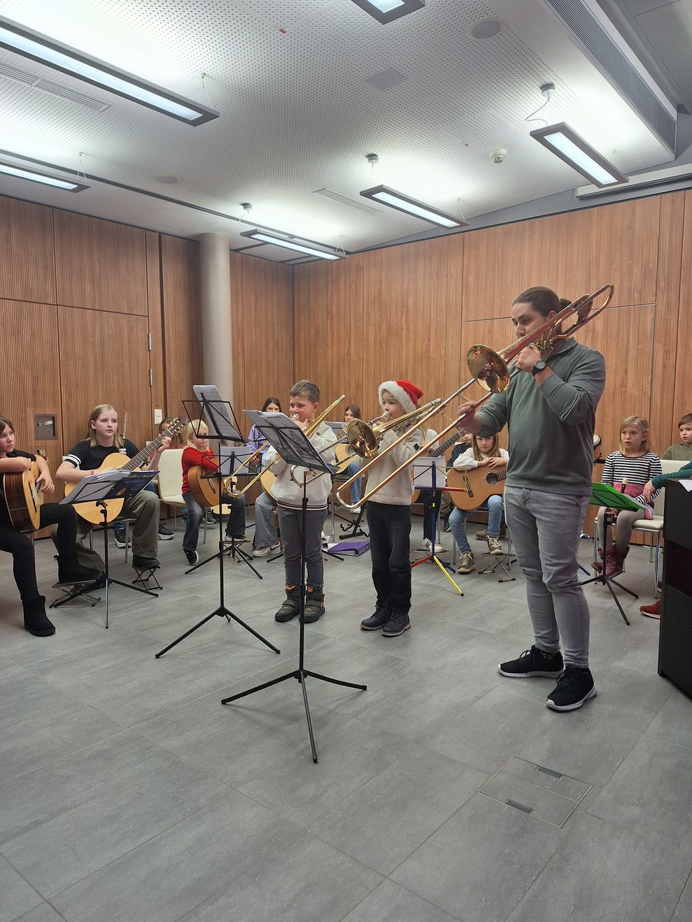 Ein Highlight im Advent ist immer der Besuch der Schüler und Schülerinnen der Musikschule "von Paradis" aus Scheiblingkirchen.