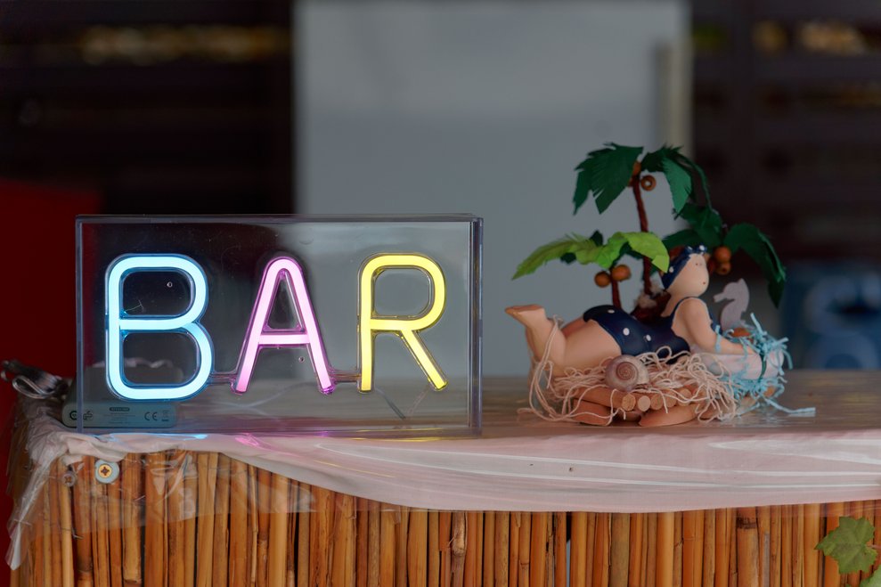 Schild von der Cocktailbar.